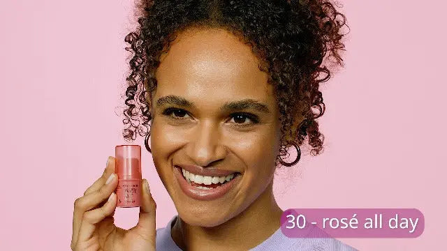 essence Baby Got Blush Stick
